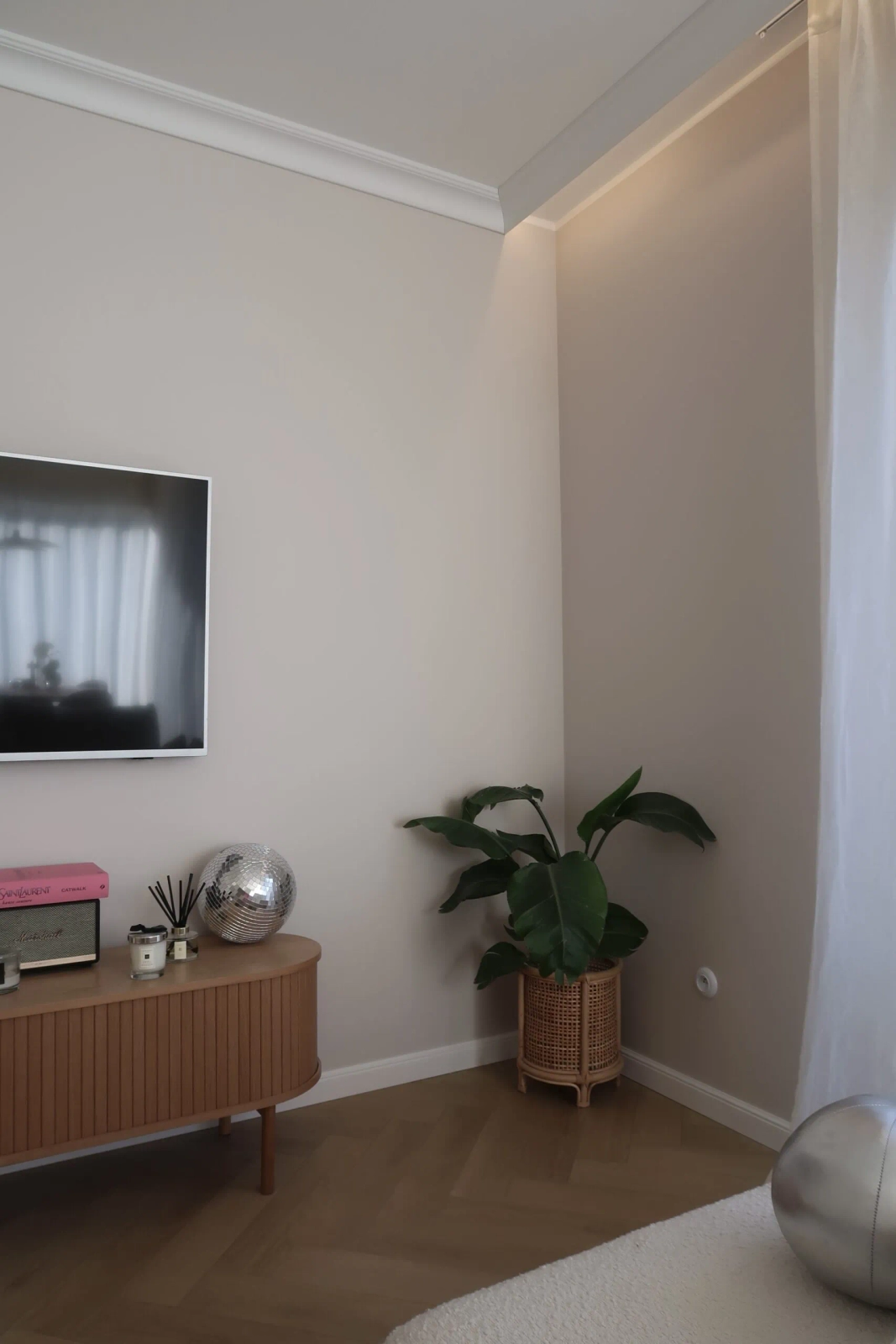Maskownica karnisza Mardom Decor MD161 biała wym. 200 x 9.2 x 8.3 cm, z PolyForce