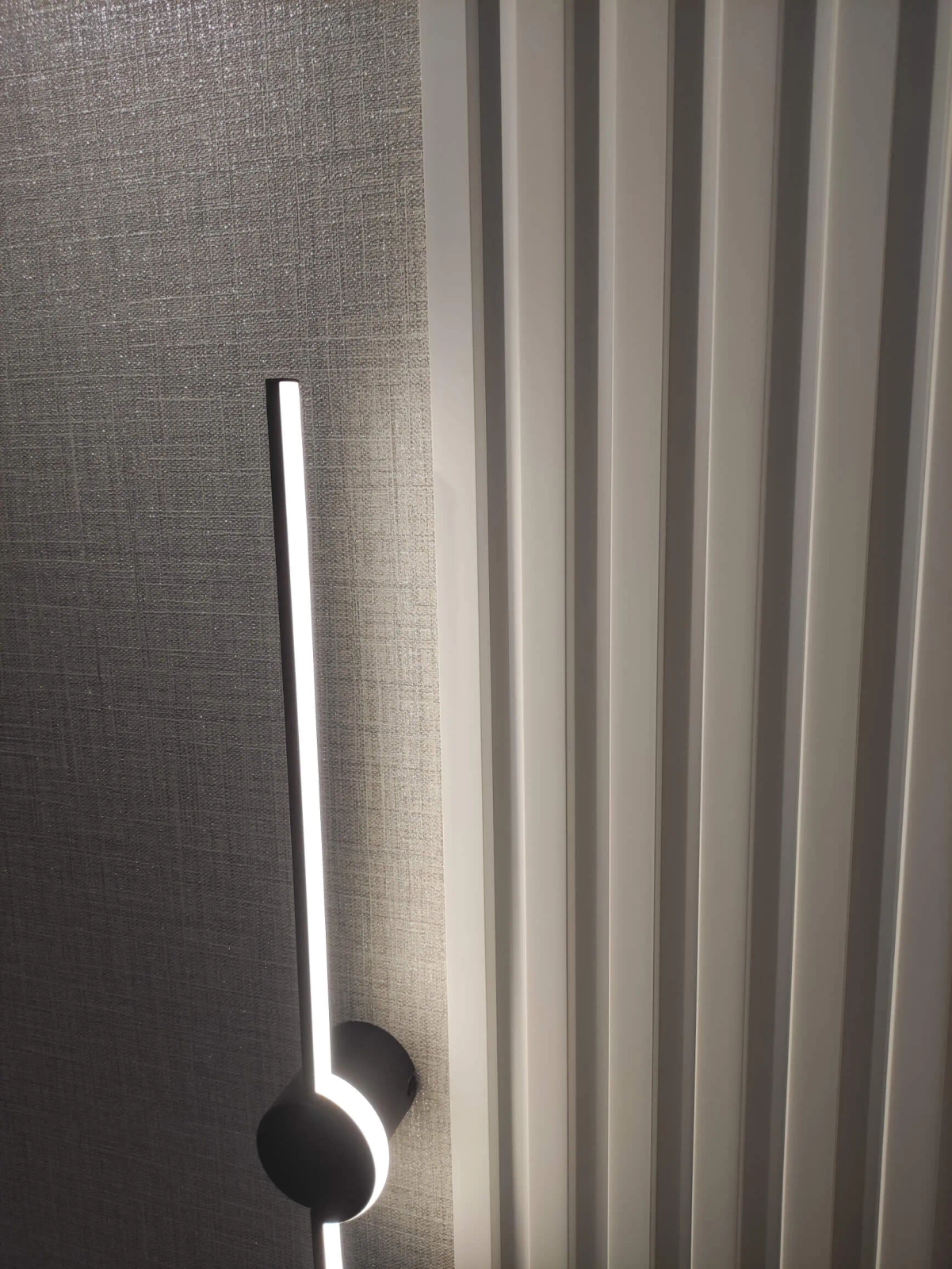 Lamela ścienna L0301 biała wym. 270 x 2 x 11.5 cm, z PolyForce